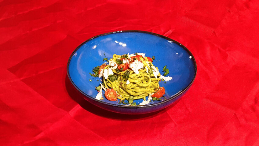 Nudeln mit Bärlauch-Pesto und Tomaten - Vegane Rezepte