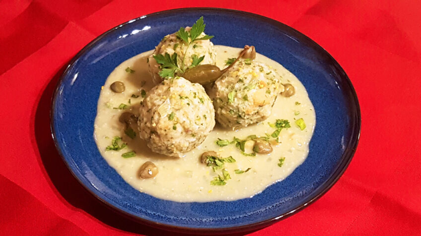 Petersilien-Knödel mit Zitronen-Kapernsoße - Vegane Rezepte